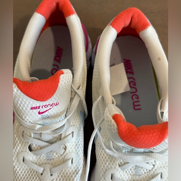 Nike Renew Women’s Sneakera - Picture 7 of 9